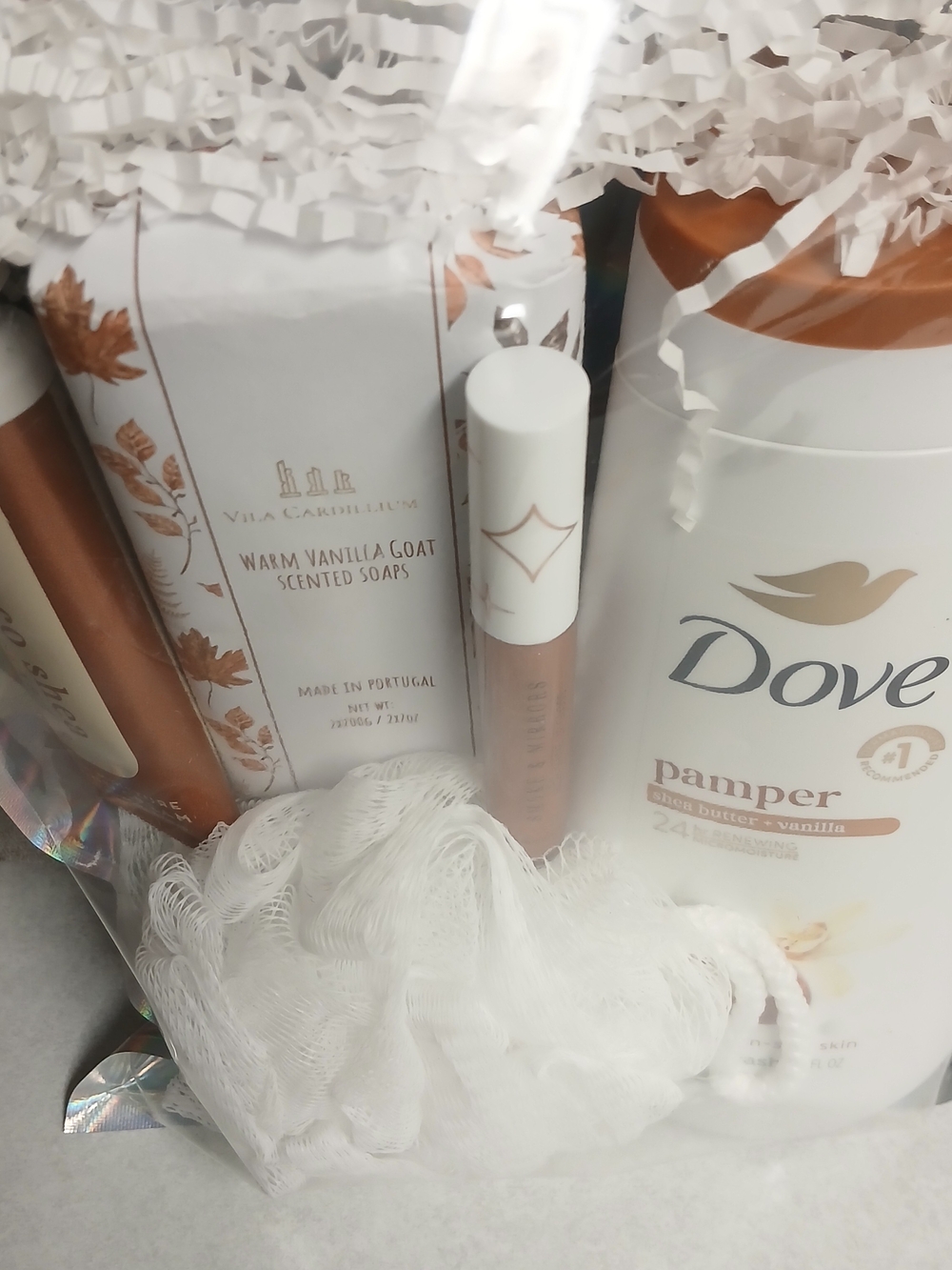 Dove Pamper Shea Butter + Vanilla Body Wash — White - Picture 3 of 3